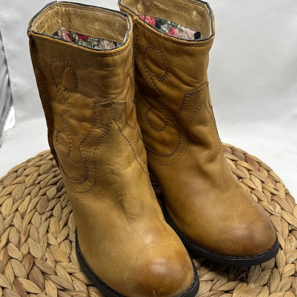 Seychelles Shoes - Seychelles Stylish Western Tan Leather Ankle Boots